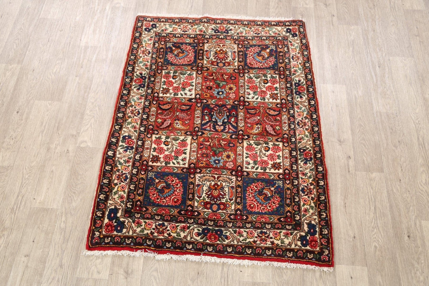 Garden Design Bakhtiari Persian Area Rug 4x5