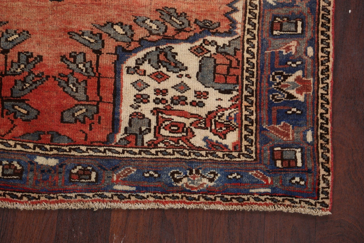 Geometric Bakhtiari Persian Area Rug 5x7