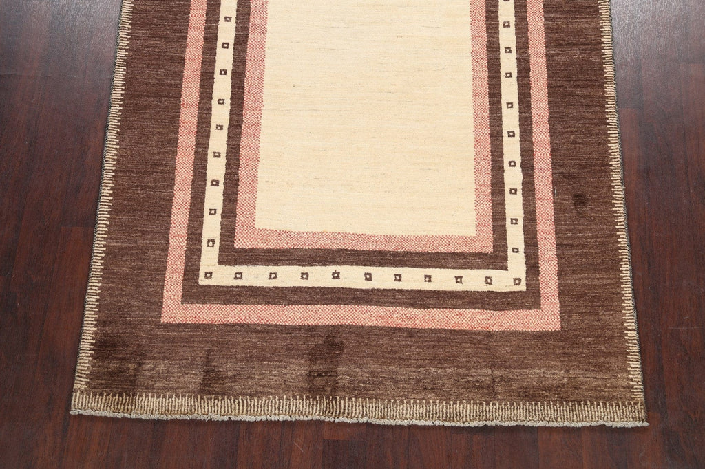 Bordered Gabbeh Kashkoli Oriental Area Rug 5x8