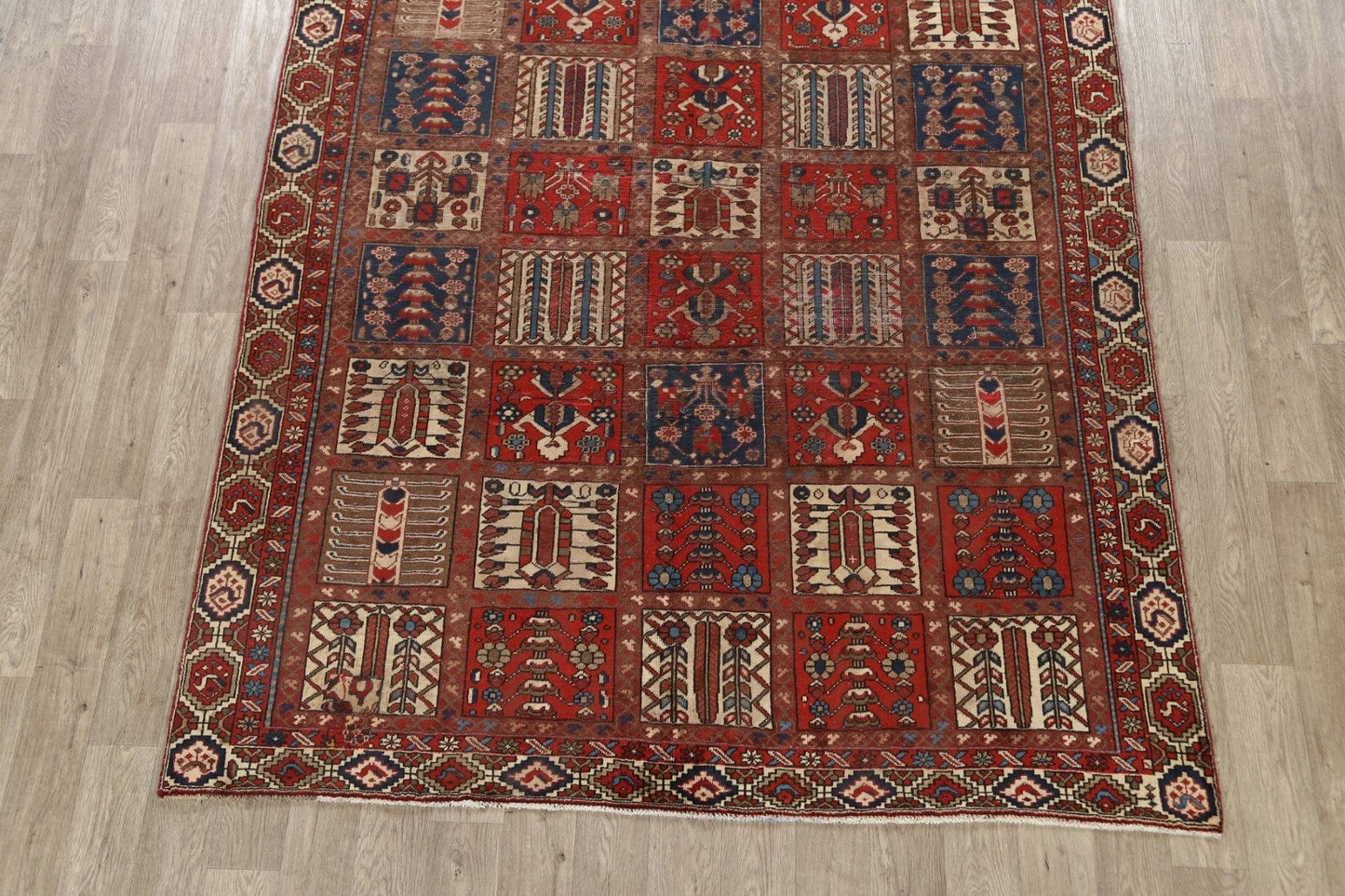 Garden Design Bakhtiari Persian Area Rug 7x10