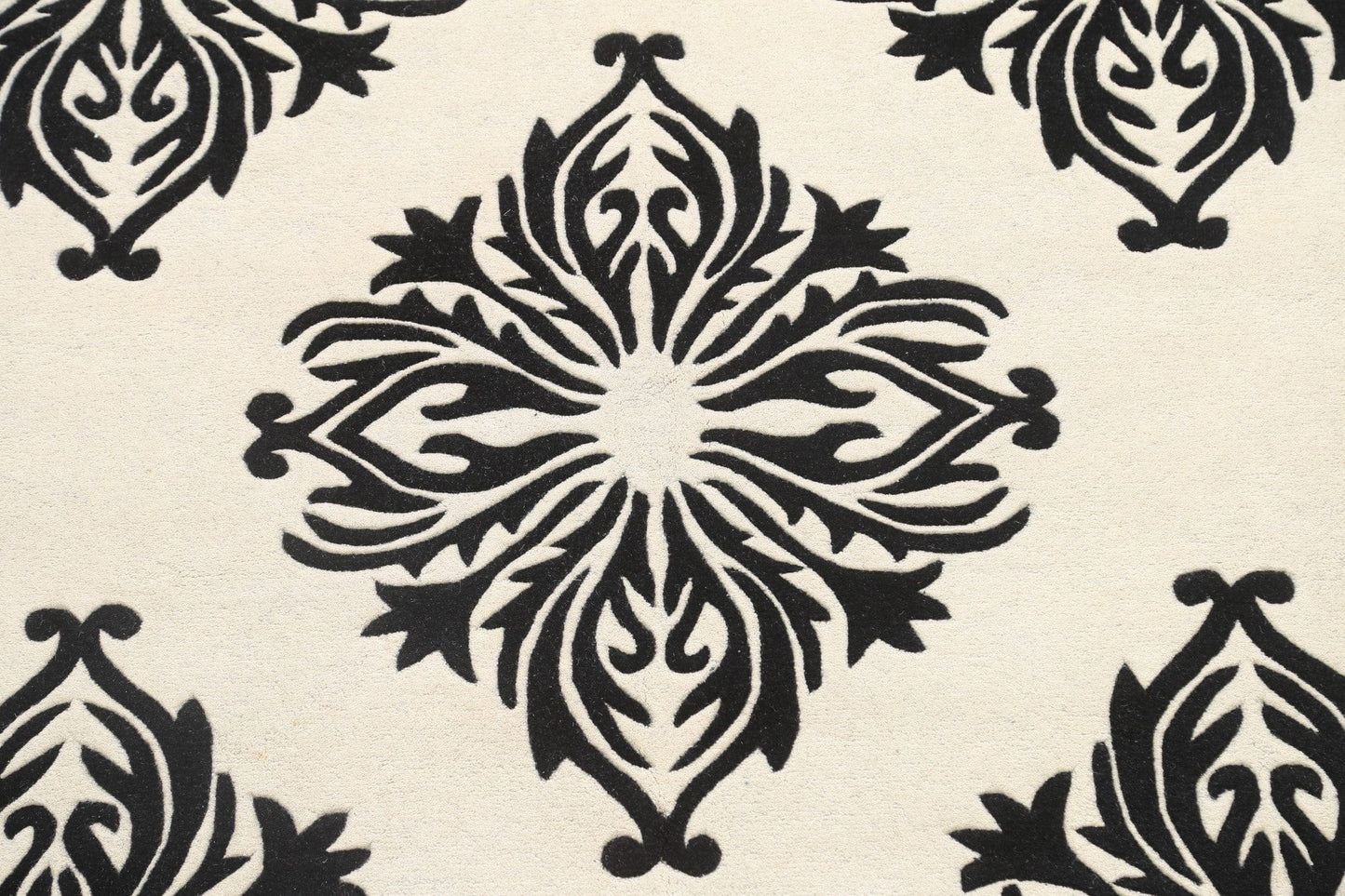 Damask Modern Ivory/Black Oriental Area Rug 8x10