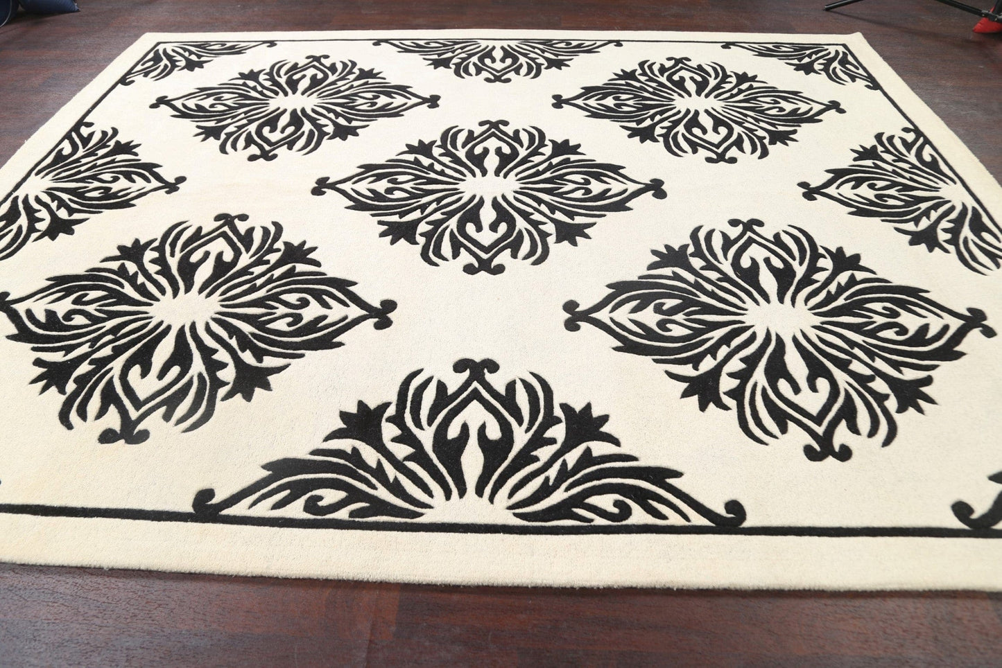 Damask Modern Ivory/Black Oriental Area Rug 8x10