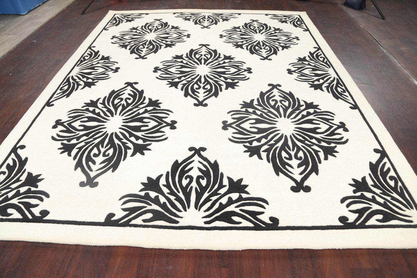 Damask Modern Ivory/Black Oriental Area Rug 8x10