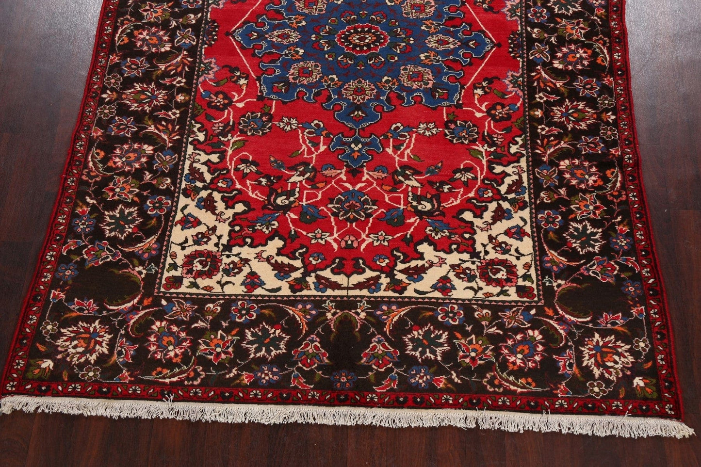 Floral Bakhtiari Persian Area Rug 7x10