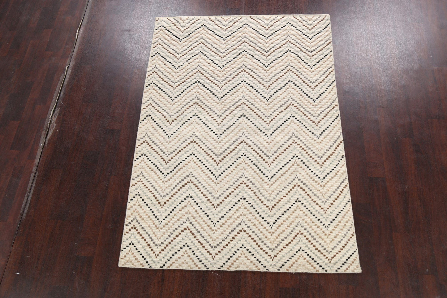 Chevron Modern Moroccan Oriental Area Rug 5x8