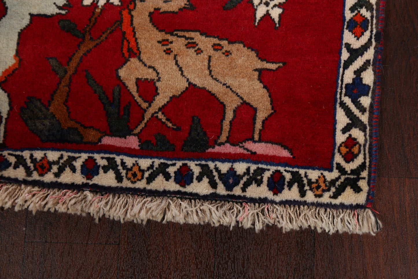 Animal Pictorial Shiraz Persian Runner Rug 3x7