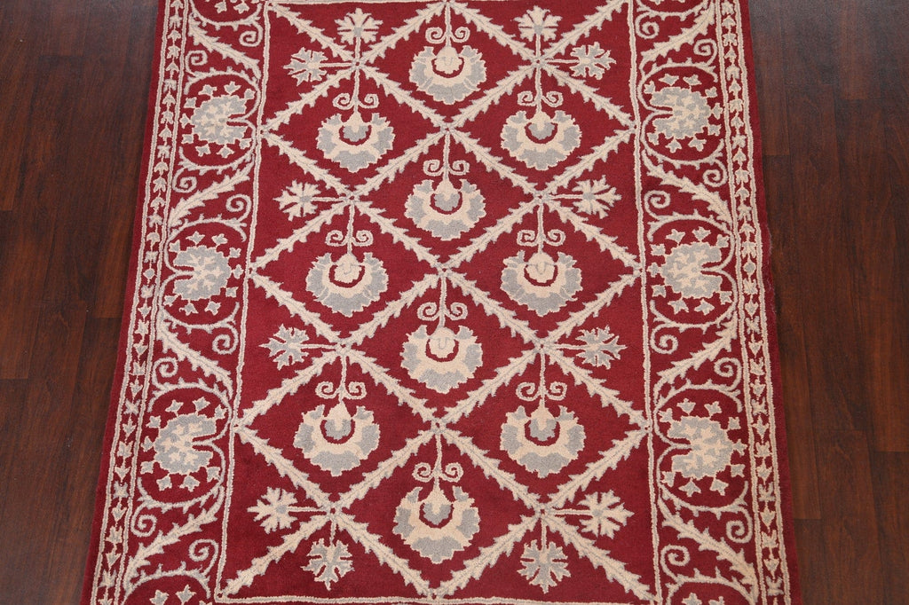 Hand-Tufted Floral Area Rug 6x8