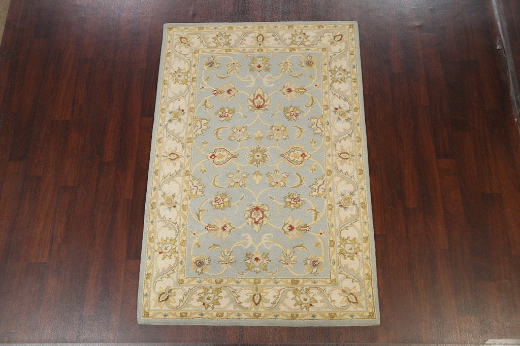 Hand-Tufted Floral Area Rug 5x8