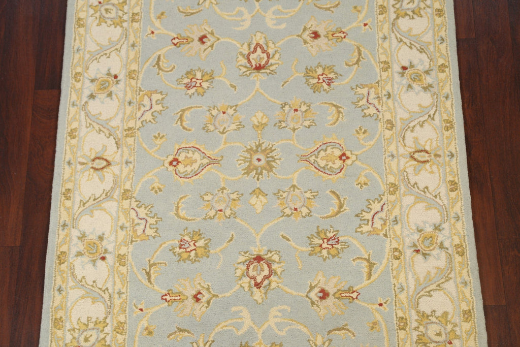 Hand-Tufted Floral Area Rug 5x8