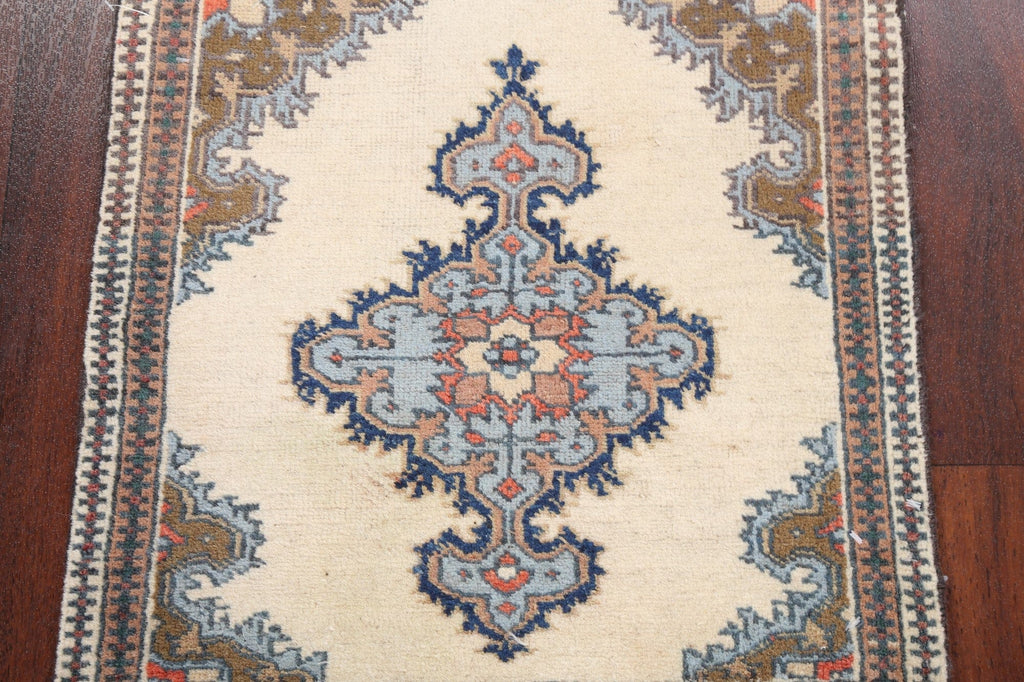 Geometric Ardebil Persian Area Rug 2x2