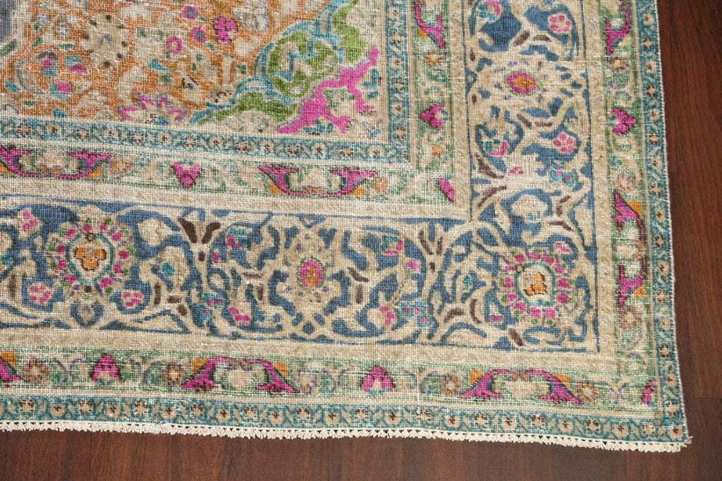 Traditional Distressed Mashad Persian Area Rug 9x12