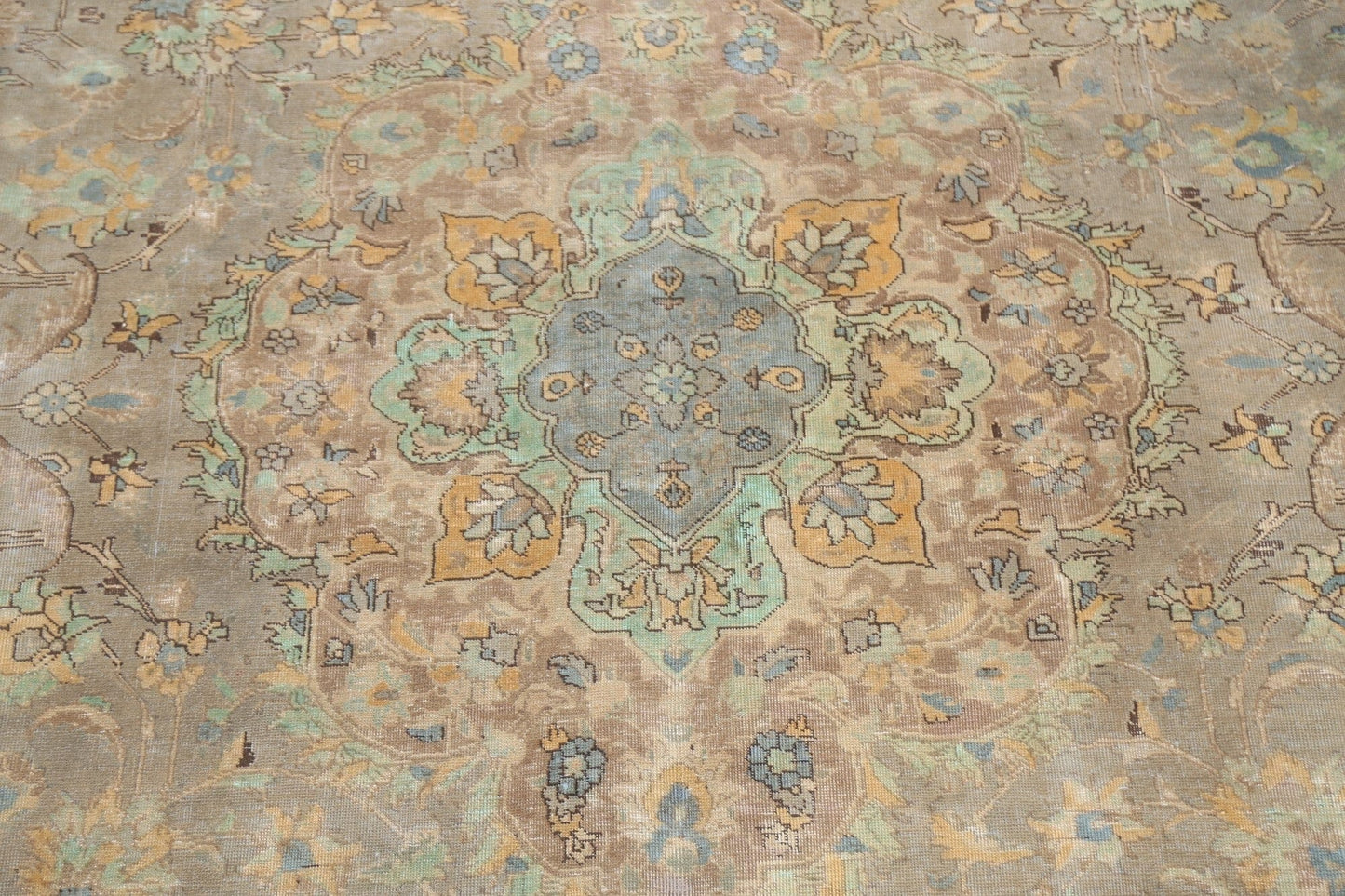 Traditional Distressed Tabriz Persian Area Rug 9x13