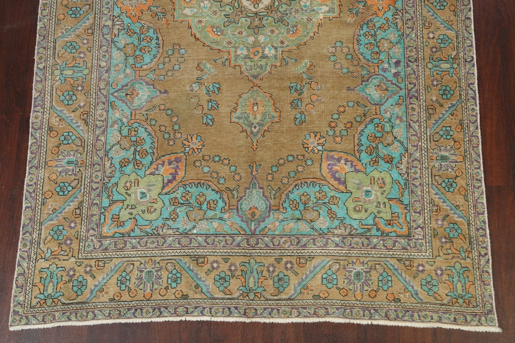 Traditional Distressed Mashad Persian Area Rug 7x10