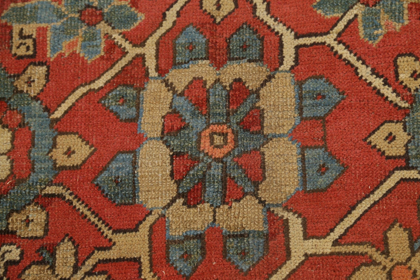 Pre-1900 Antique Vegetable Dye Heriz Serapi Persian Area Rug 9x10