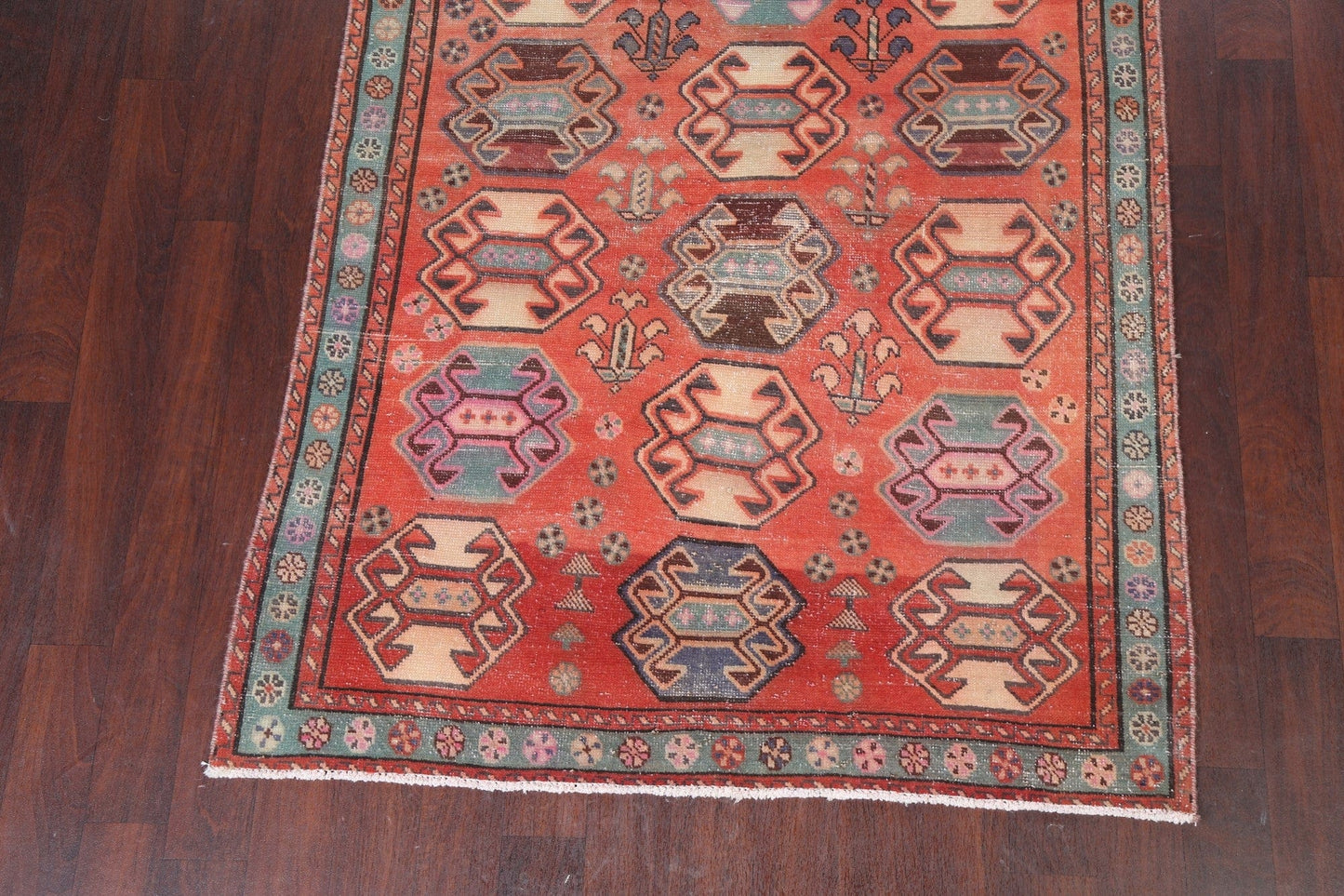 Vintage Bakhtiari Persian Wool Rug 5x9