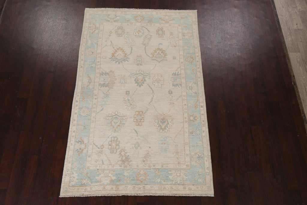 Hand-Knotted Oushak Turkish Area Rug 5x8