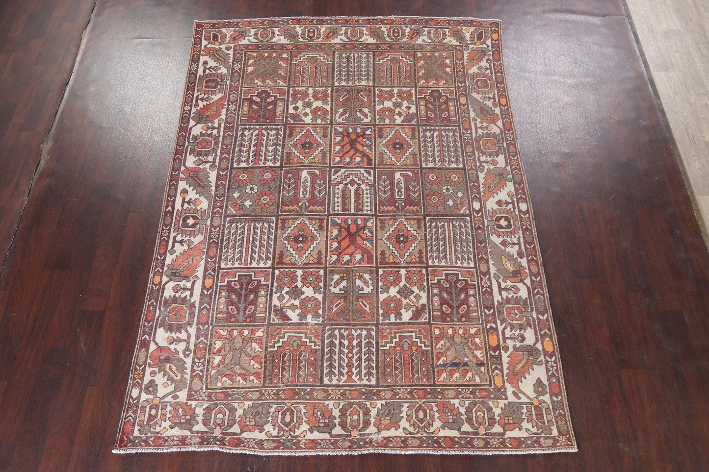 Garden Design Bakhtiari Persian Area Rug 7x10