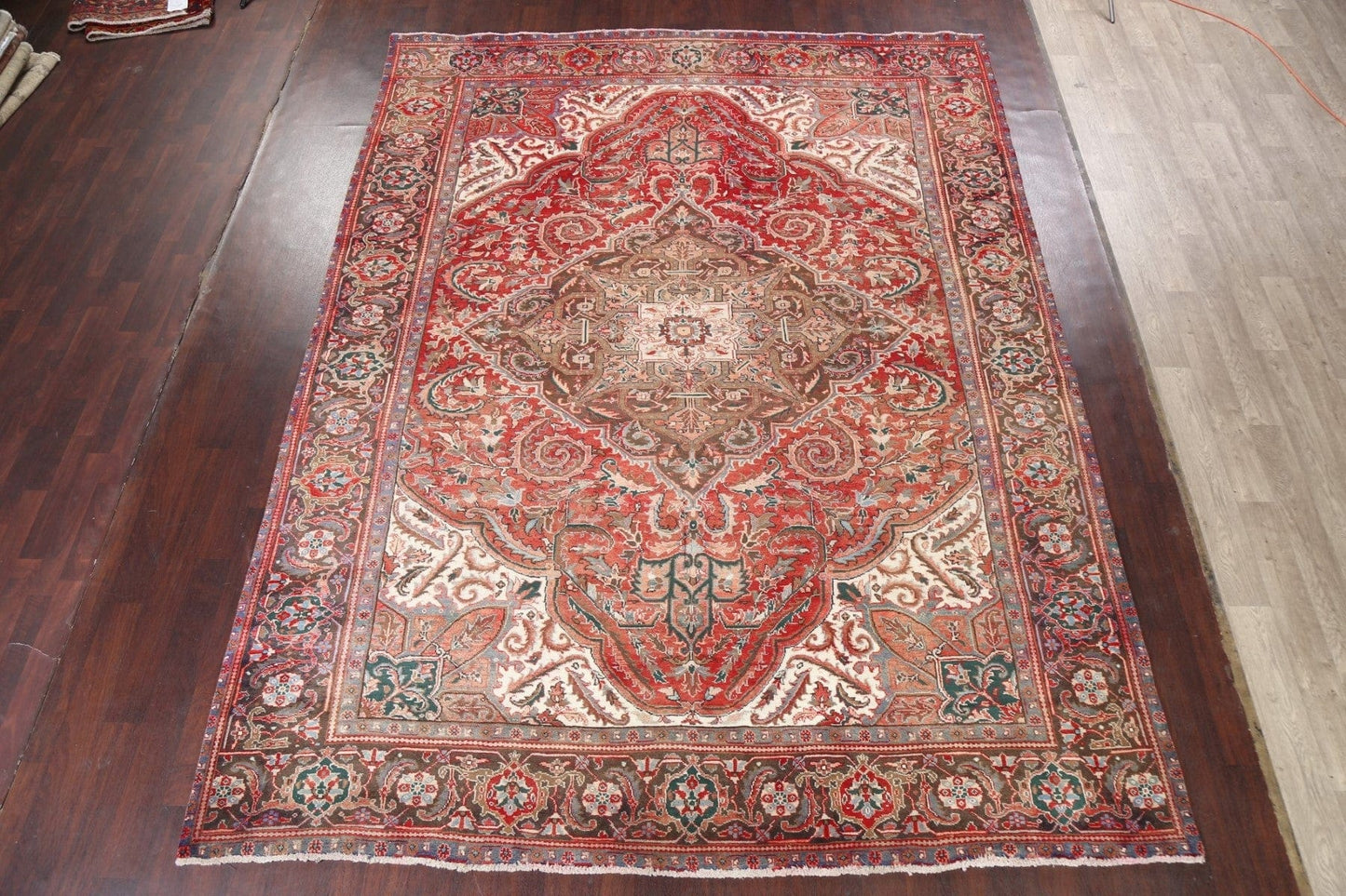 Hand-Knotted Heriz Persian Area Rug 10x13