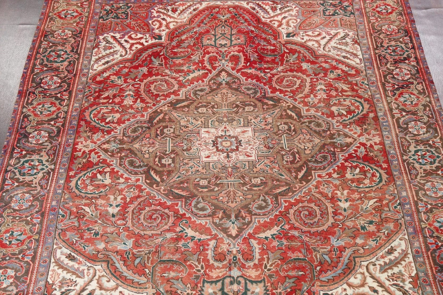 Hand-Knotted Heriz Persian Area Rug 10x13