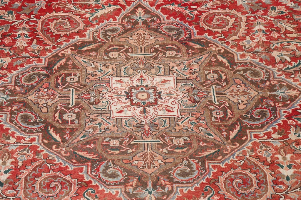 Hand-Knotted Heriz Persian Area Rug 10x13