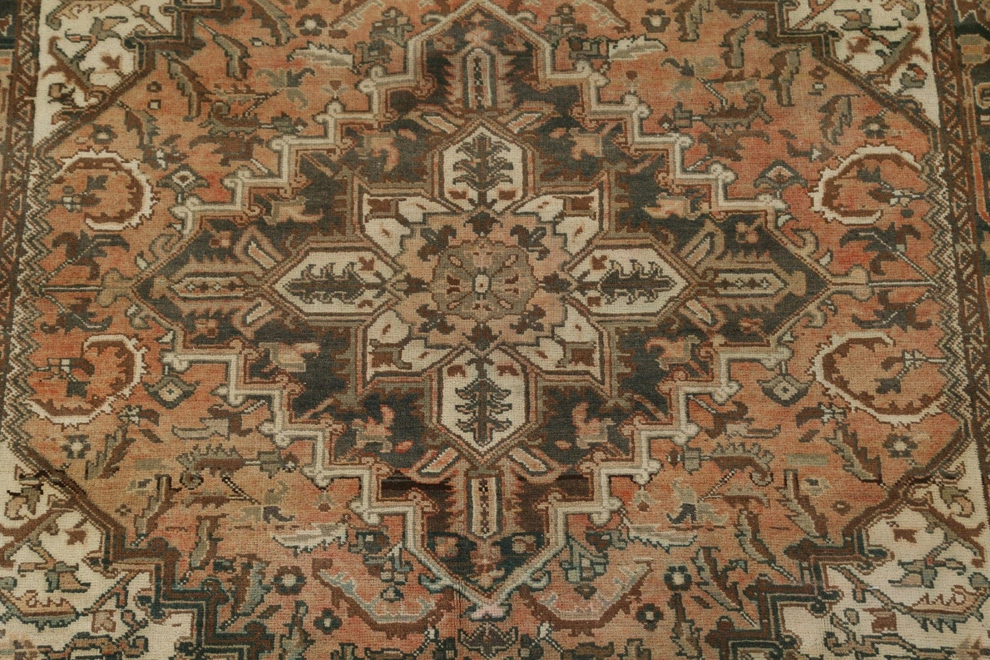 Handmade Heriz Persian Wool Rug 7x9