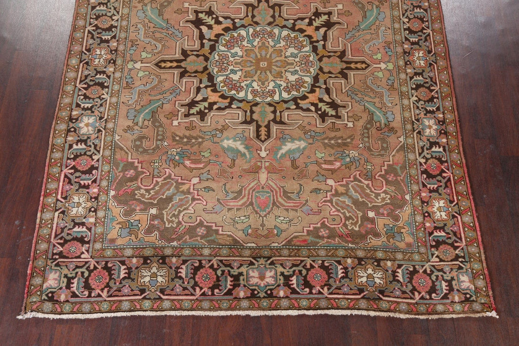 Handmade Wool Heriz Persian Rug 7x10