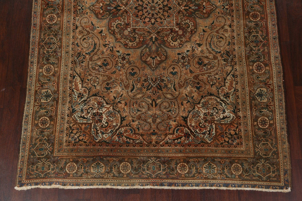 Vintage Heriz Persian Area Rug 7x10