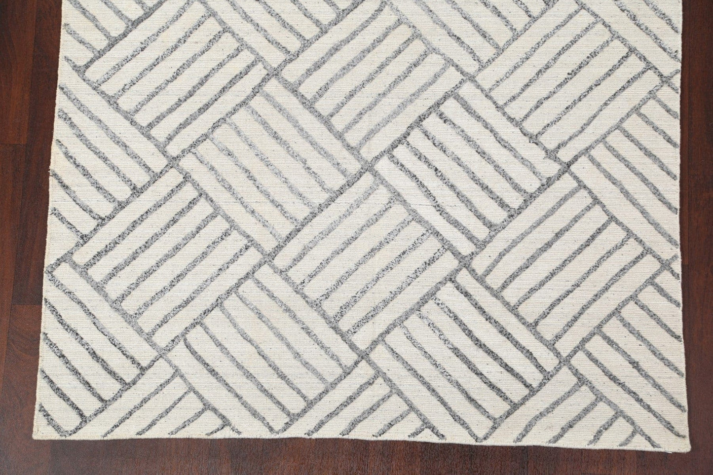 Trellis Contemporary Area Rug 5x8