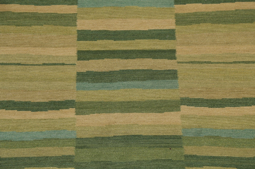 Vegetable Dye Green Nepalese Wool Area Rug 5x8