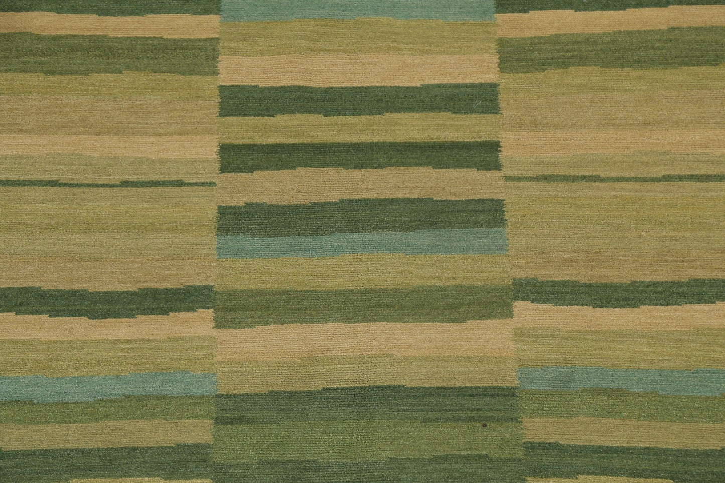 Vegetable Dye Green Nepalese Wool Area Rug 5x8