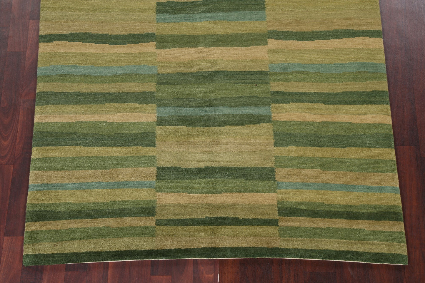 Vegetable Dye Green Nepalese Wool Area Rug 5x8