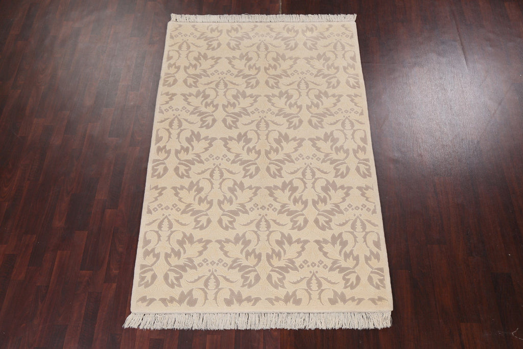 Vegetable Dye Nepalese Wool Area Rug 5x8