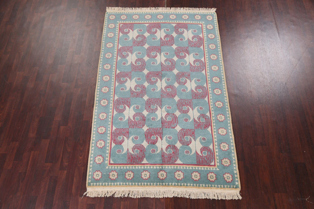 Vegetable Dye Nepalese Wool Area Rug 5x8