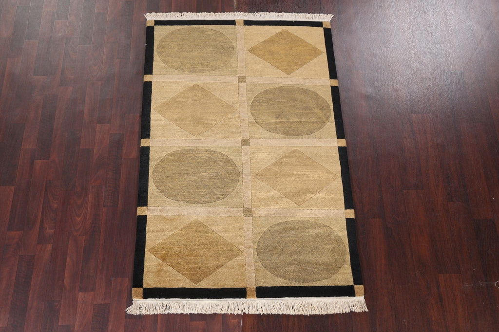 Vegetable Dye Nepalese Wool Area Rug 4x6