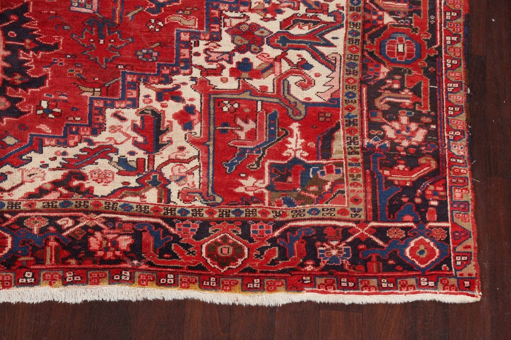 Vintage Red Wool Heriz Persian Area Rug 9x11