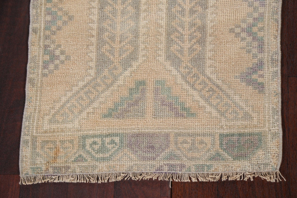 Vintage Oushak Turkish Wool Rug 1x2