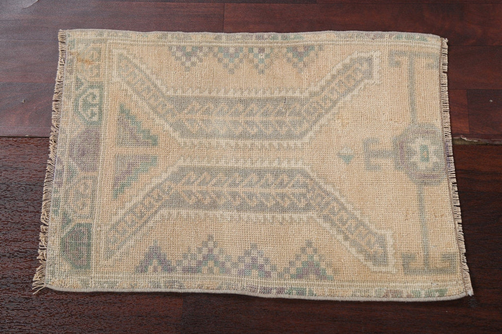 Vintage Oushak Turkish Wool Rug 1x2