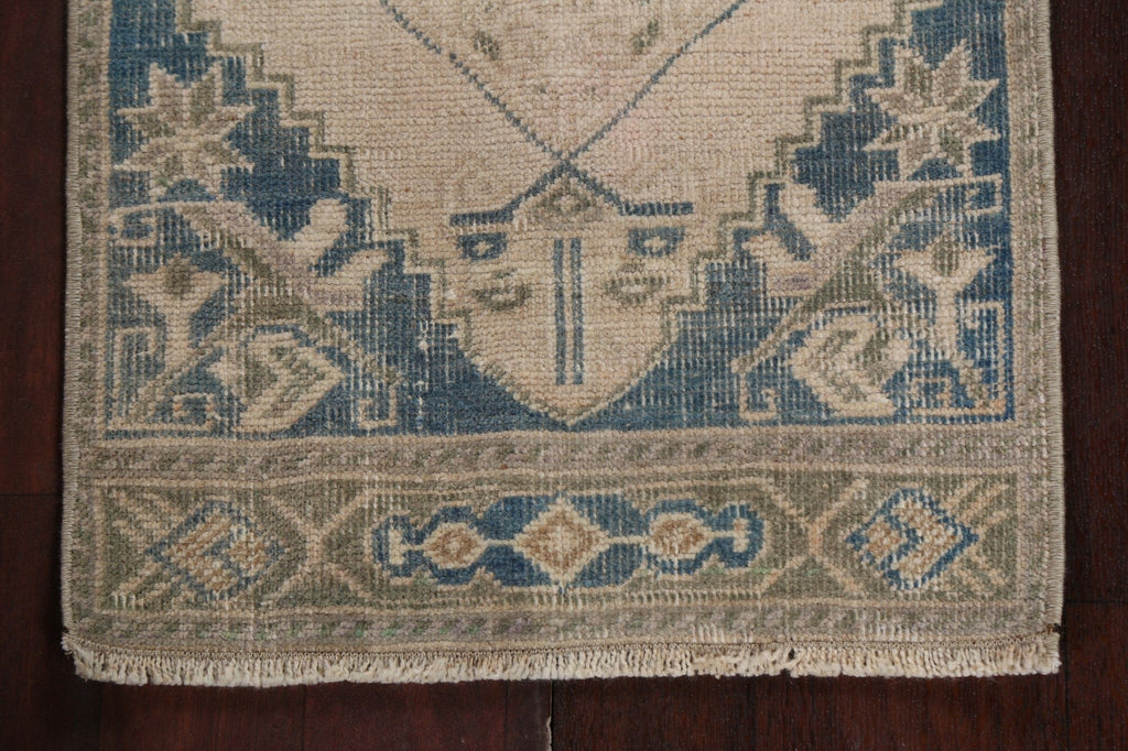 Vintage Oushak Turkish Wool Rug 1x3