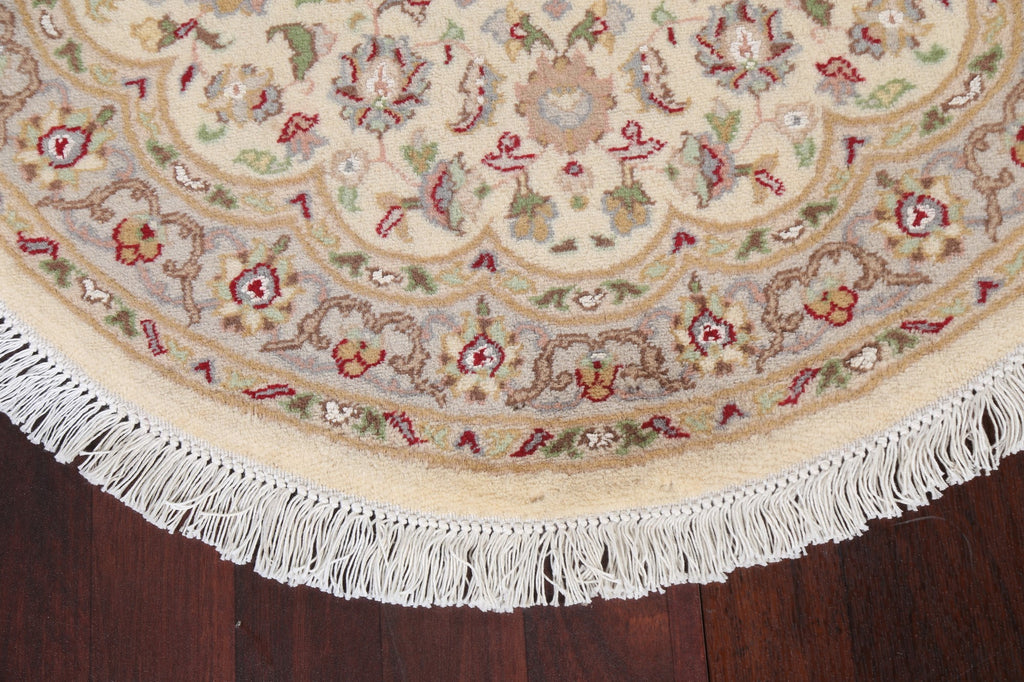 Vegetable Dye Wool/ Silk Tabriz Round Area Rug 3x3