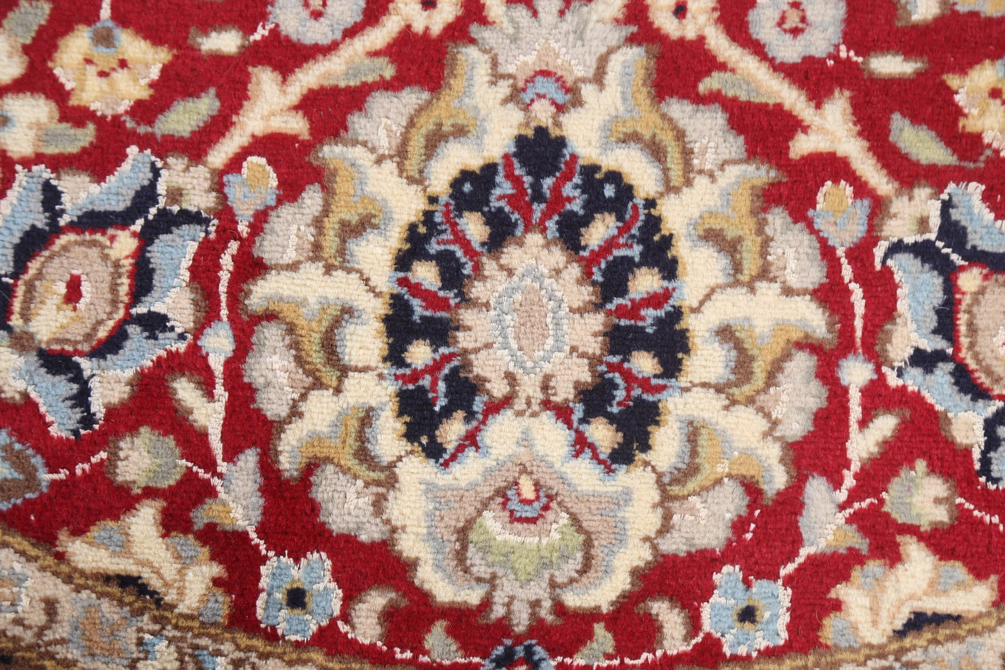 Vegetable Dye Wool/ Silk Tabriz Round Area Rug 5x5