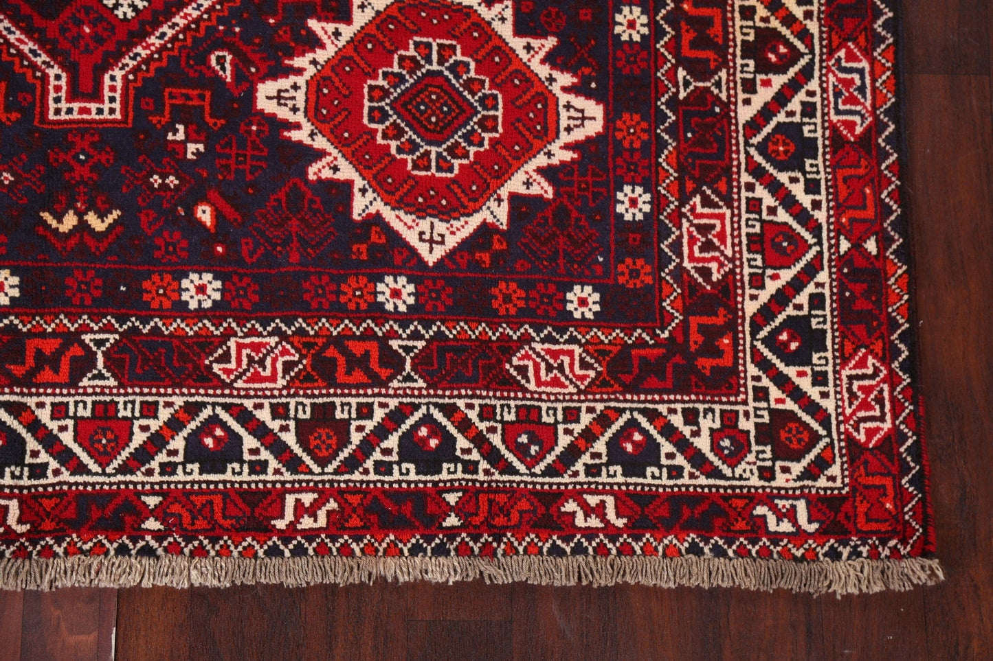 Vintage Wool Shiraz Persian Area Rug 7x10