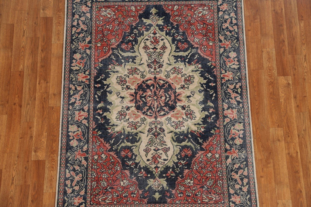 Hand-Knotted Sarouk Farahan Turkish Area Rug 4x6