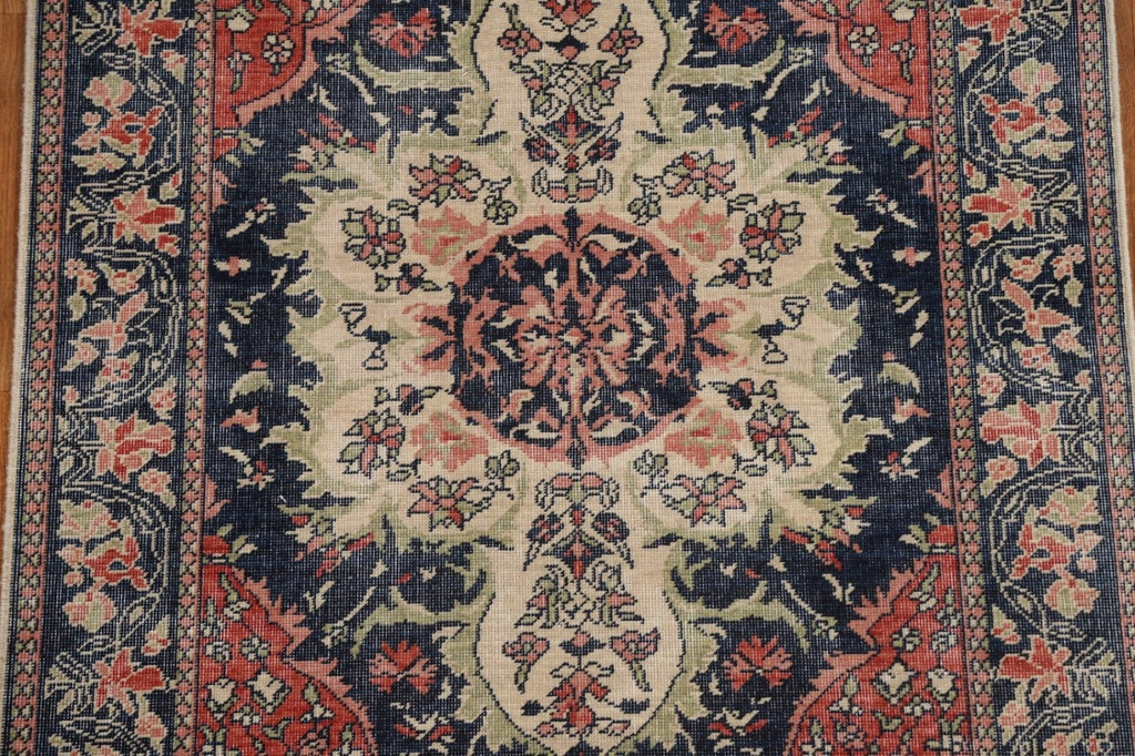 Hand-Knotted Sarouk Farahan Turkish Area Rug 4x6