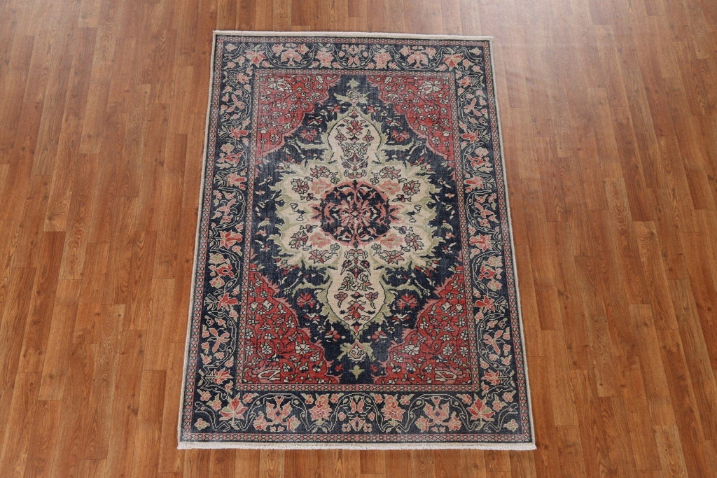 Hand-Knotted Sarouk Farahan Turkish Wool Rug 4x6