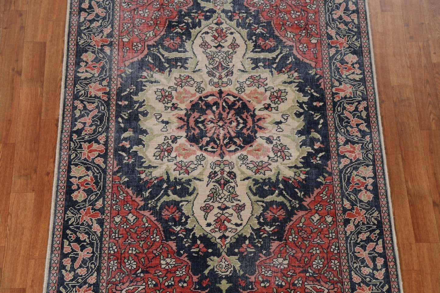 Hand-Knotted Sarouk Farahan Turkish Wool Rug 4x6