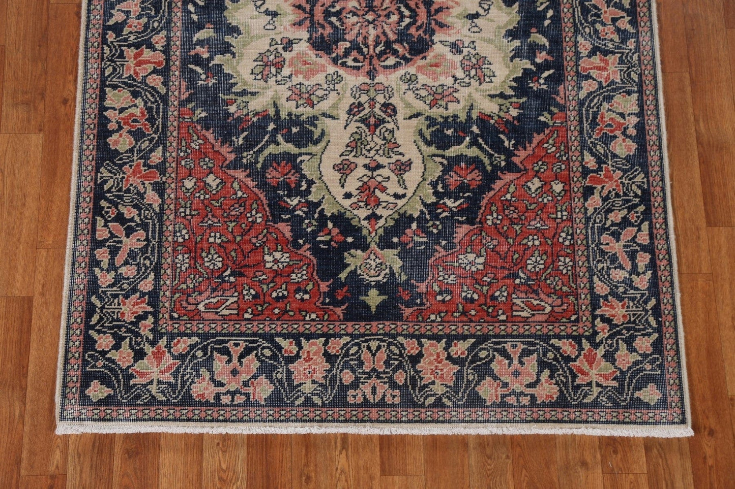 Hand-Knotted Sarouk Farahan Turkish Wool Rug 4x6