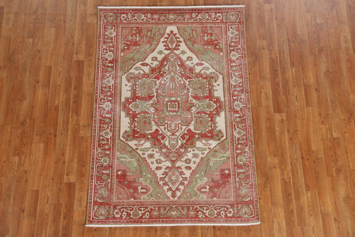 Hand-Knotted Heriz Serapi Turkish Wool Rug 4x6