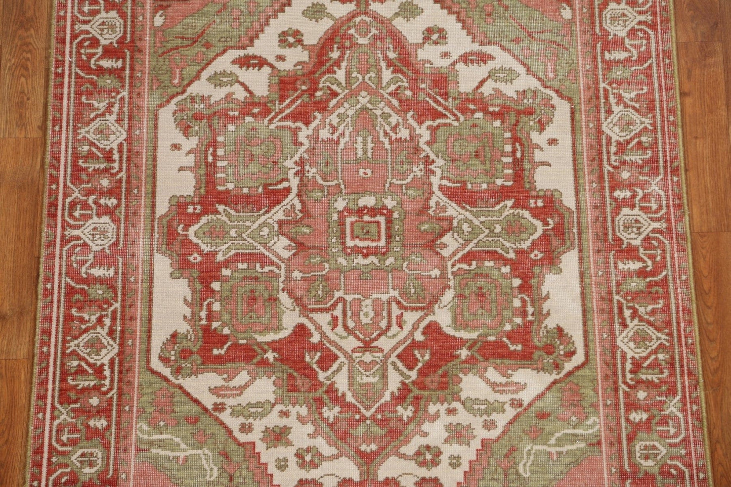 Hand-Knotted Heriz Serapi Turkish Wool Rug 4x6