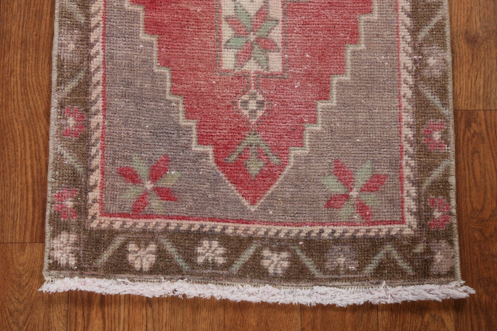 Handmade Wool Anatolian Oriental Rug 2x3