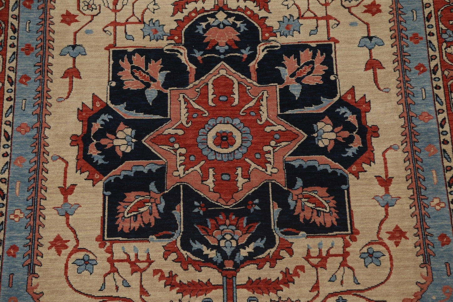 Hand-Knotted Heriz Serapi Turkish Wool Rug 7x10